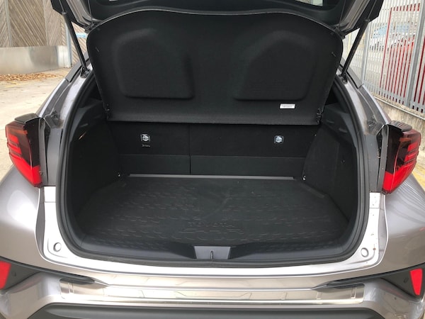 Used Toyota C-HR 2021 for sale - 76228851: Photo 16