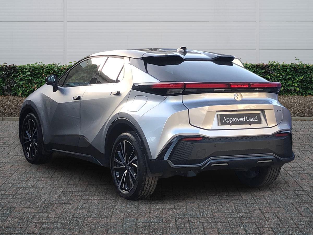 Used Toyota C-HR 2024 for sale - 76662321: Photo 2