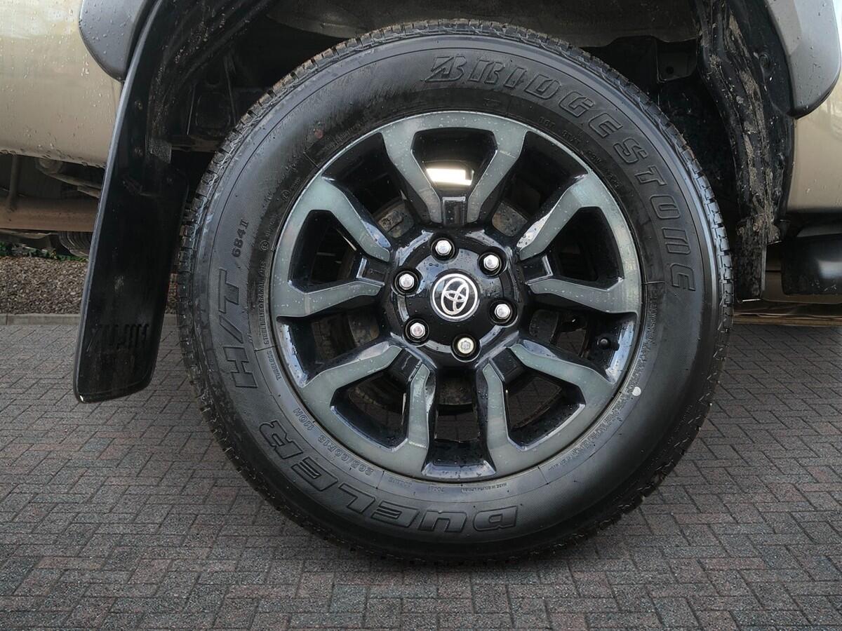 Used Toyota Hilux 2024 for sale - 77052404: Photo 6