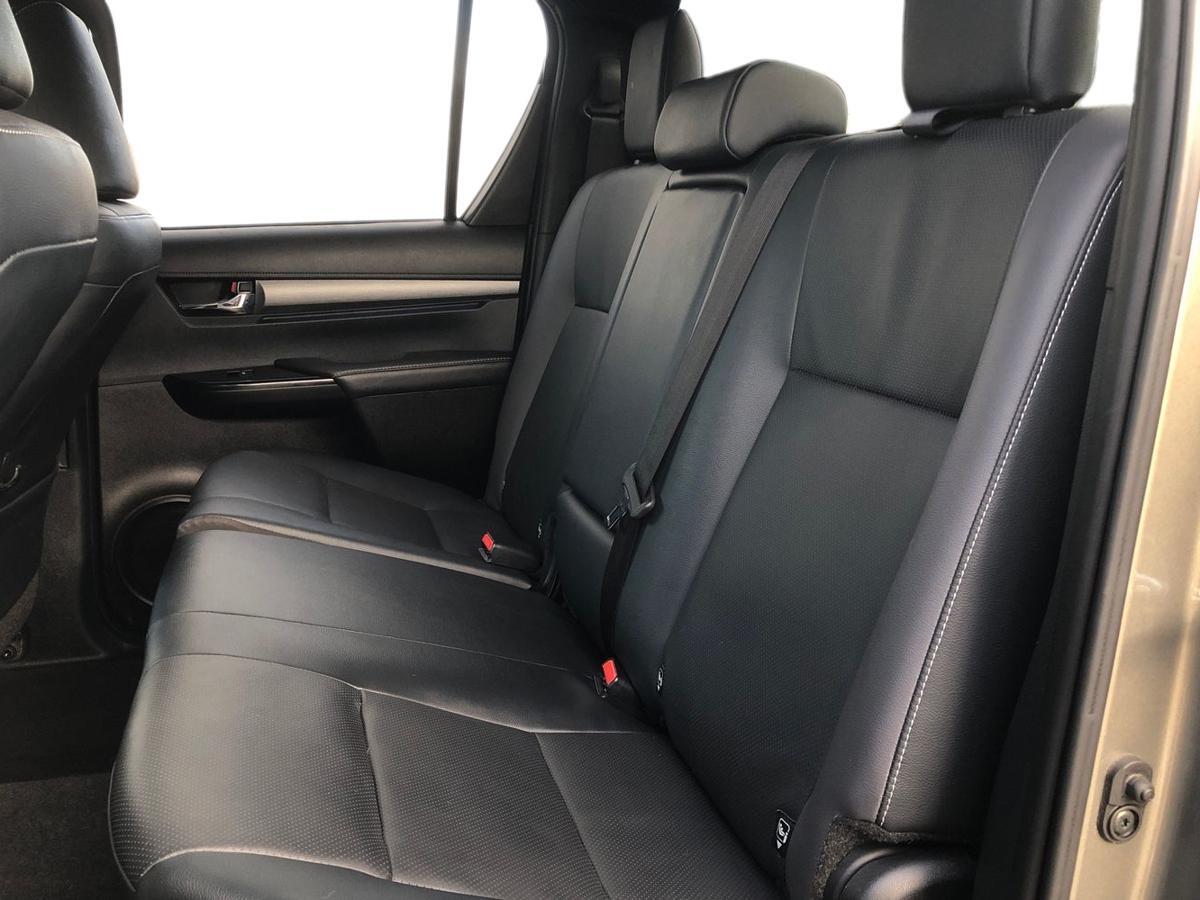 Used Toyota Hilux 2024 for sale - 77052404: Photo 9