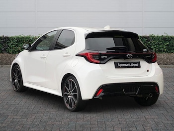 Used Toyota Yaris 2023 for sale - 77941548: Photo