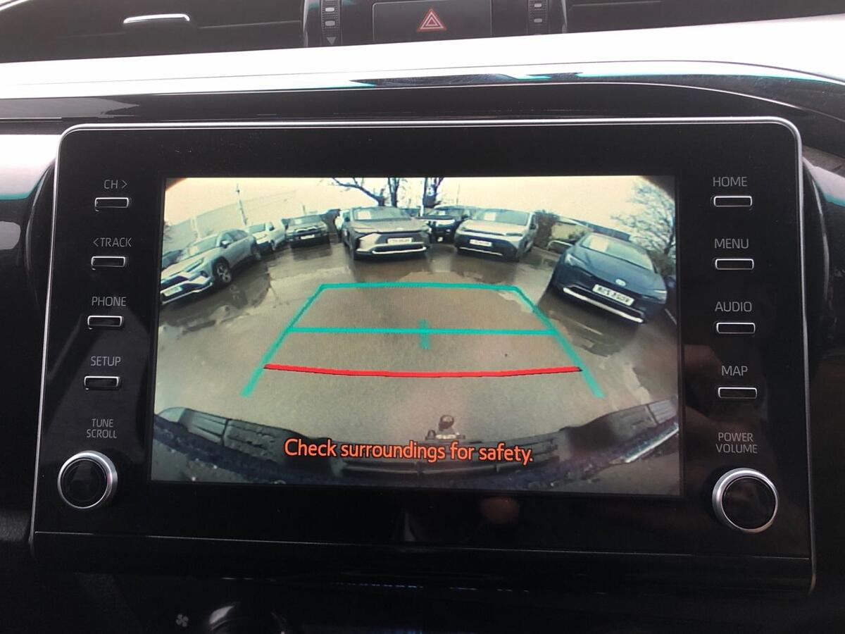 Used Toyota Hilux 2021 for sale - 77442082: Photo 21