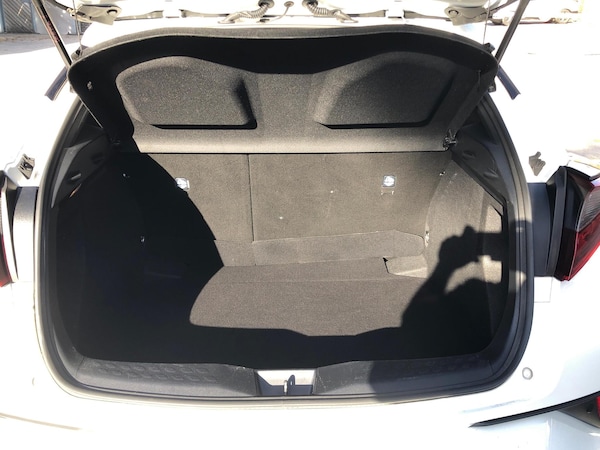 Used Toyota C-HR 2022 for sale - 76190684: Photo 16