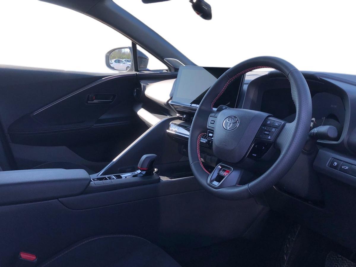 Used Toyota C-HR 2026 for sale - 78036189: Photo 14