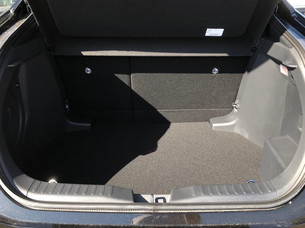 Used Toyota C-HR 2026 for sale - 78036189: Photo 17