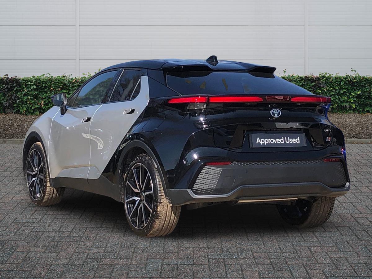 Used Toyota C-HR 2026 for sale - 78036189: Photo 2