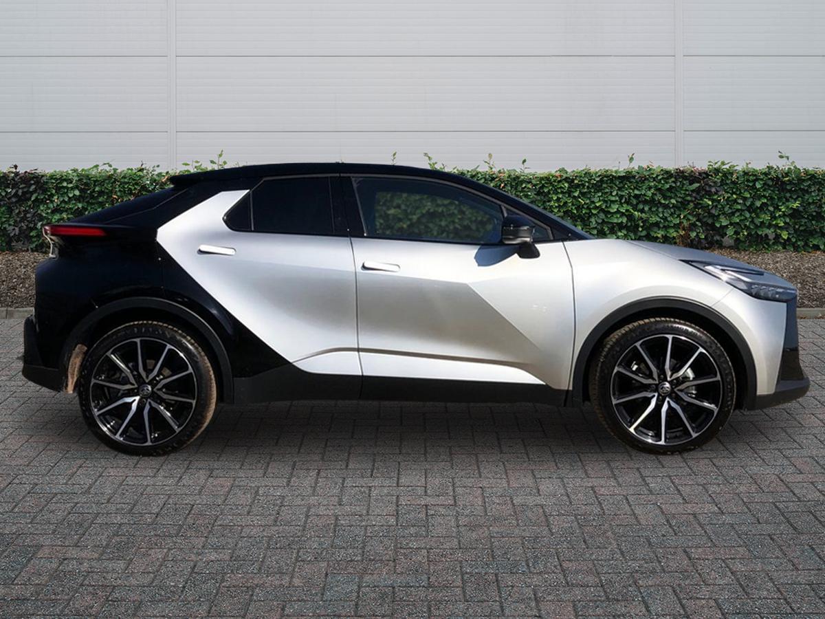 Used Toyota C-HR 2026 for sale - 78036189: Photo 4