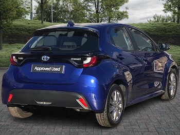 Used Toyota Yaris 2023 for sale - 76539559: Photo