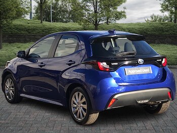 Used Toyota Yaris 2023 for sale - 76539559: Photo