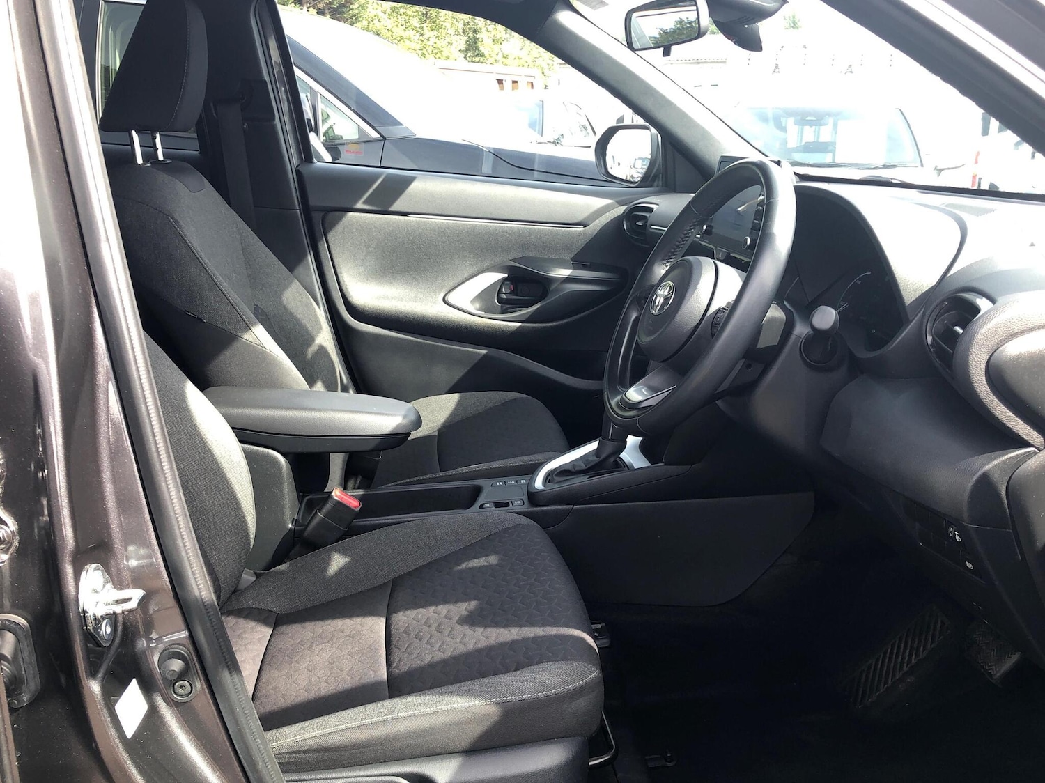 Used Toyota Yaris Cross 2022 for sale - 77292955: Photo 16