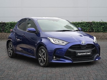 Used Toyota Yaris 2023 for sale - 77809686: Photo