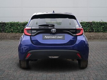 Used Toyota Yaris 2023 for sale - 77809686: Photo