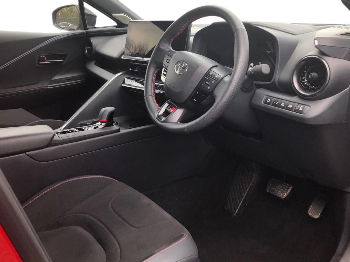 Used Toyota C-HR 2024 for sale - 77725379: Photo 12