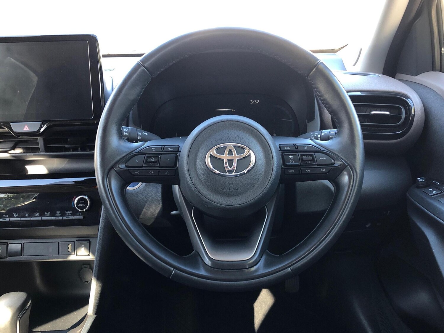 Used Toyota Yaris 2023 for sale - 76043958: Photo 11