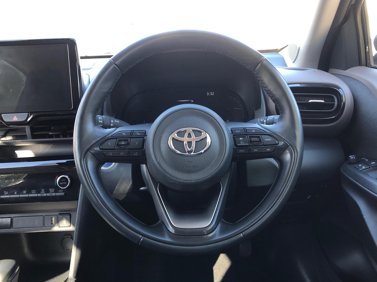 Used Toyota Yaris 2023 for sale - 76043958: Photo 12