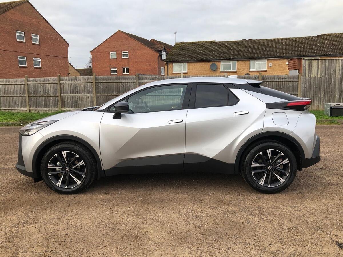Used Toyota C-HR 2025 for sale - 77124374: Photo 7