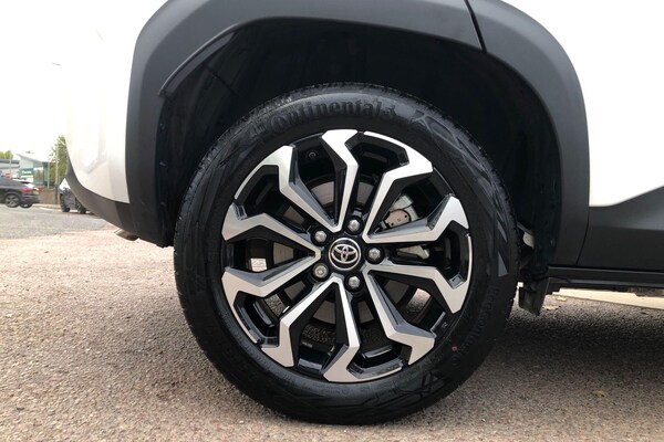 Used Toyota Yaris 2023 for sale - 76228824: Photo 21