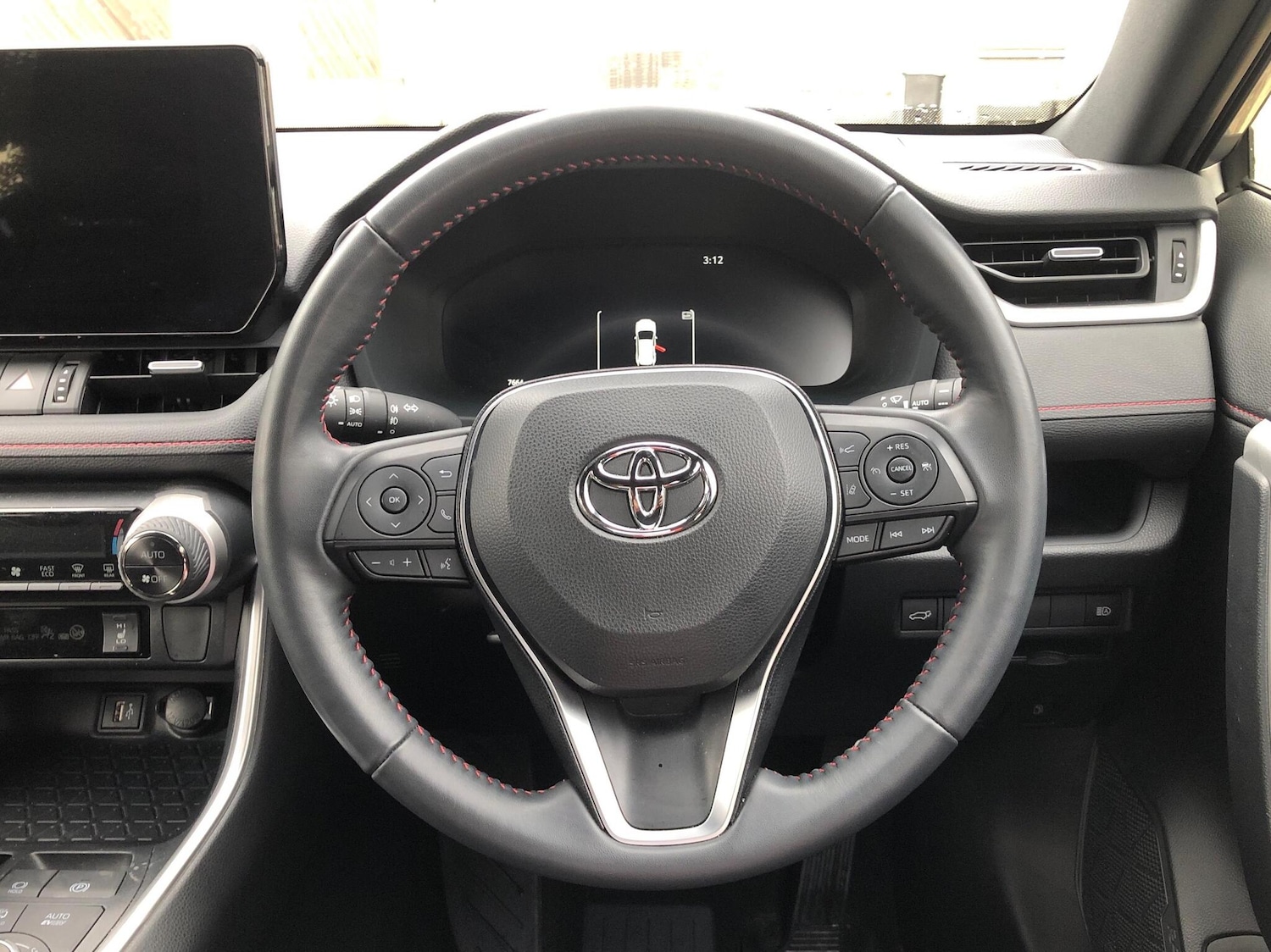 Used Toyota RAV4 2024 for sale - 76419883: Photo 5