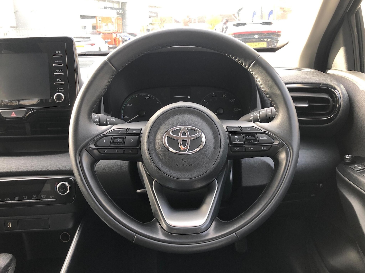 Used Toyota Yaris 2023 for sale - 76474454: Photo 12