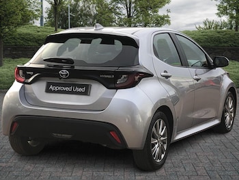 Used Toyota Yaris 2023 for sale - 76474454: Photo