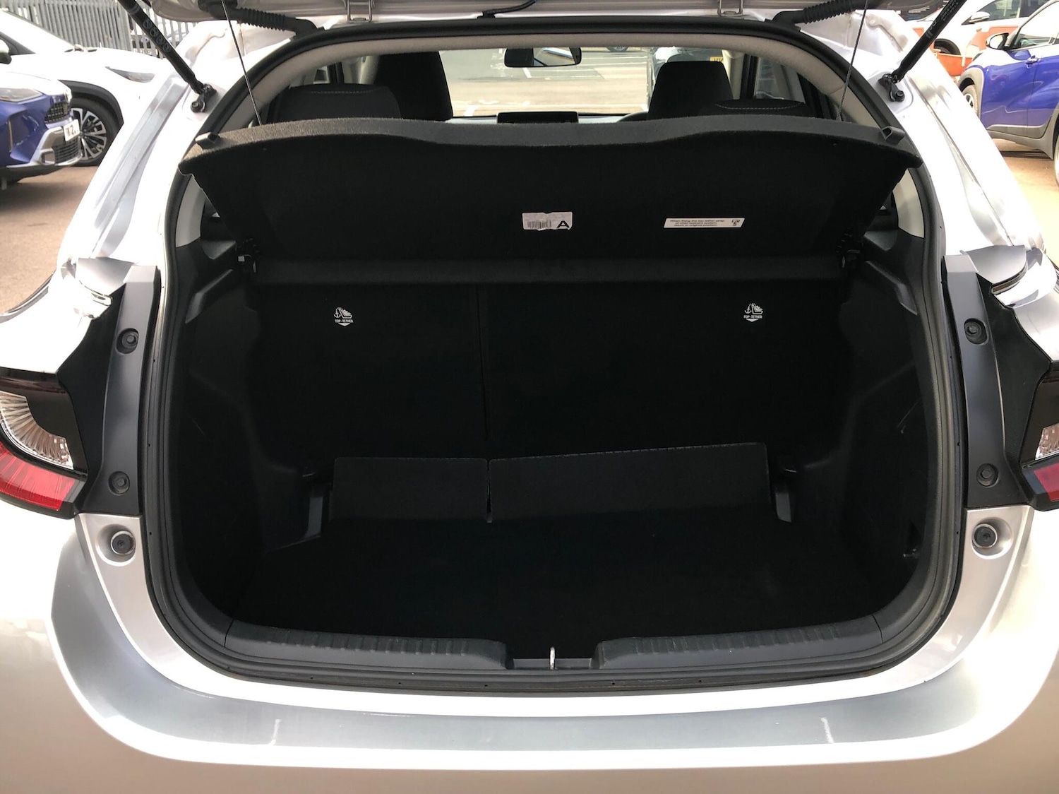 Used Toyota Yaris 2023 for sale - 76474454: Photo 9