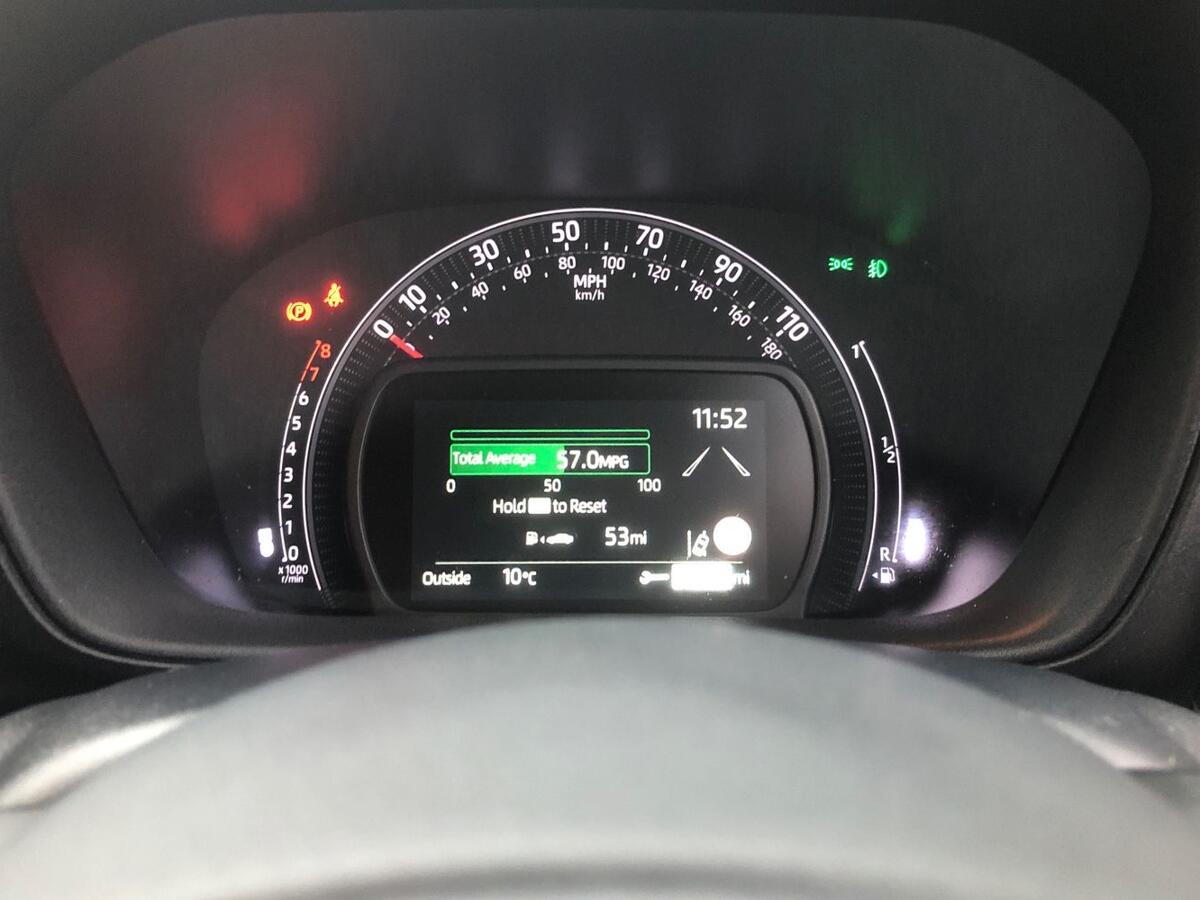 Used Toyota Aygo X 2023 for sale - 76937297: Photo 8