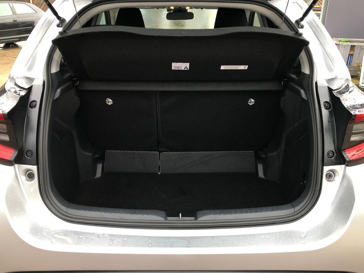 Used Toyota Yaris 2023 for sale - 76609275: Photo 10