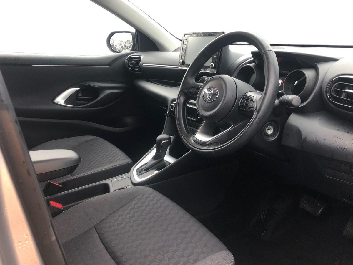 Used Toyota Yaris 2023 for sale - 76609275: Photo 12