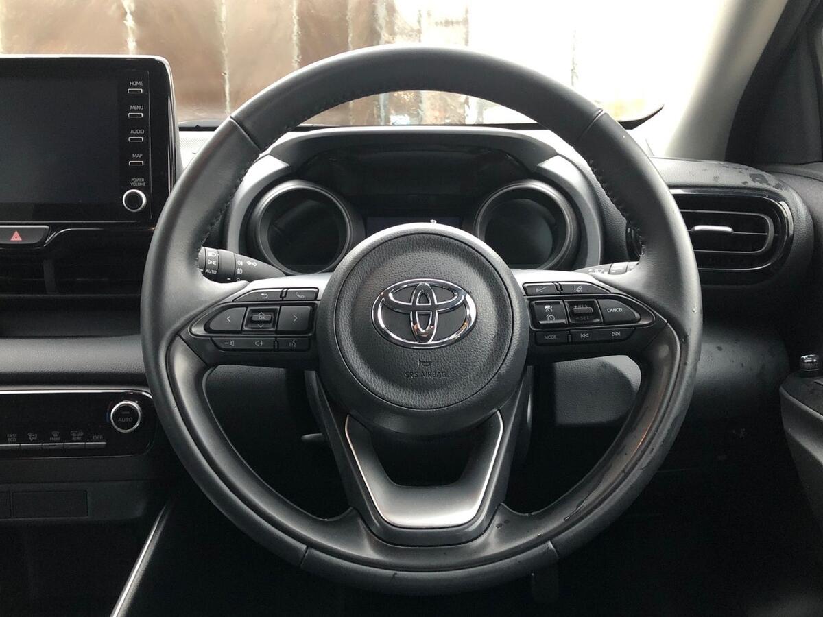 Used Toyota Yaris 2023 for sale - 76609275: Photo 18