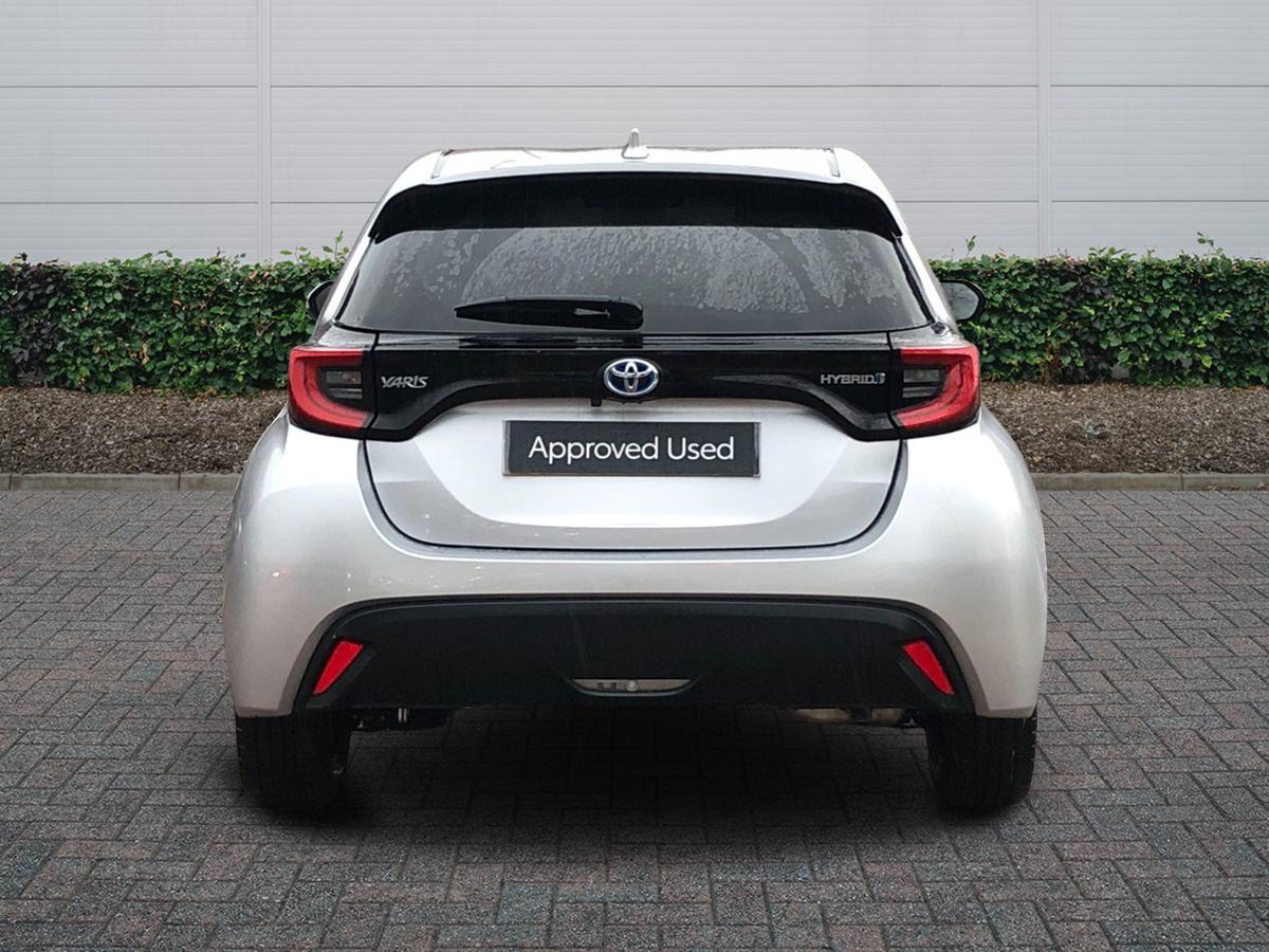 Used Toyota Yaris 2023 for sale - 76609275: Photo 4