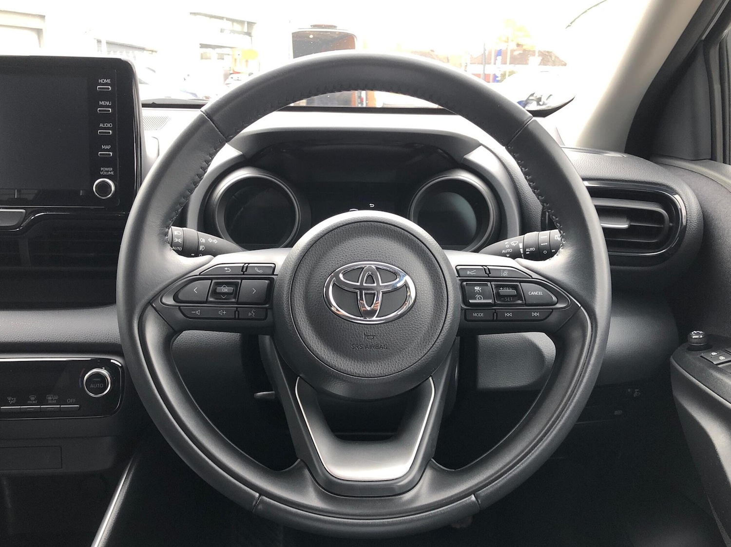 Used Toyota Yaris 2023 for sale - 76474499: Photo 13