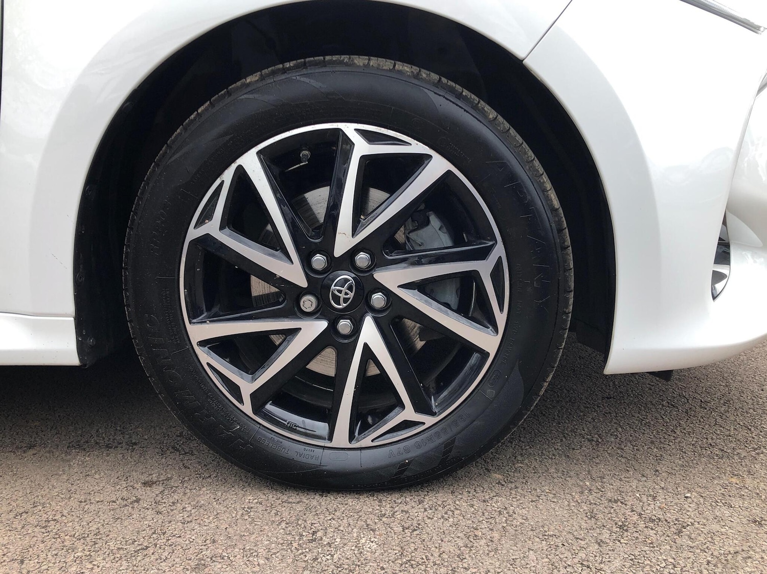 Used Toyota Yaris 2023 for sale - 76474499: Photo 22