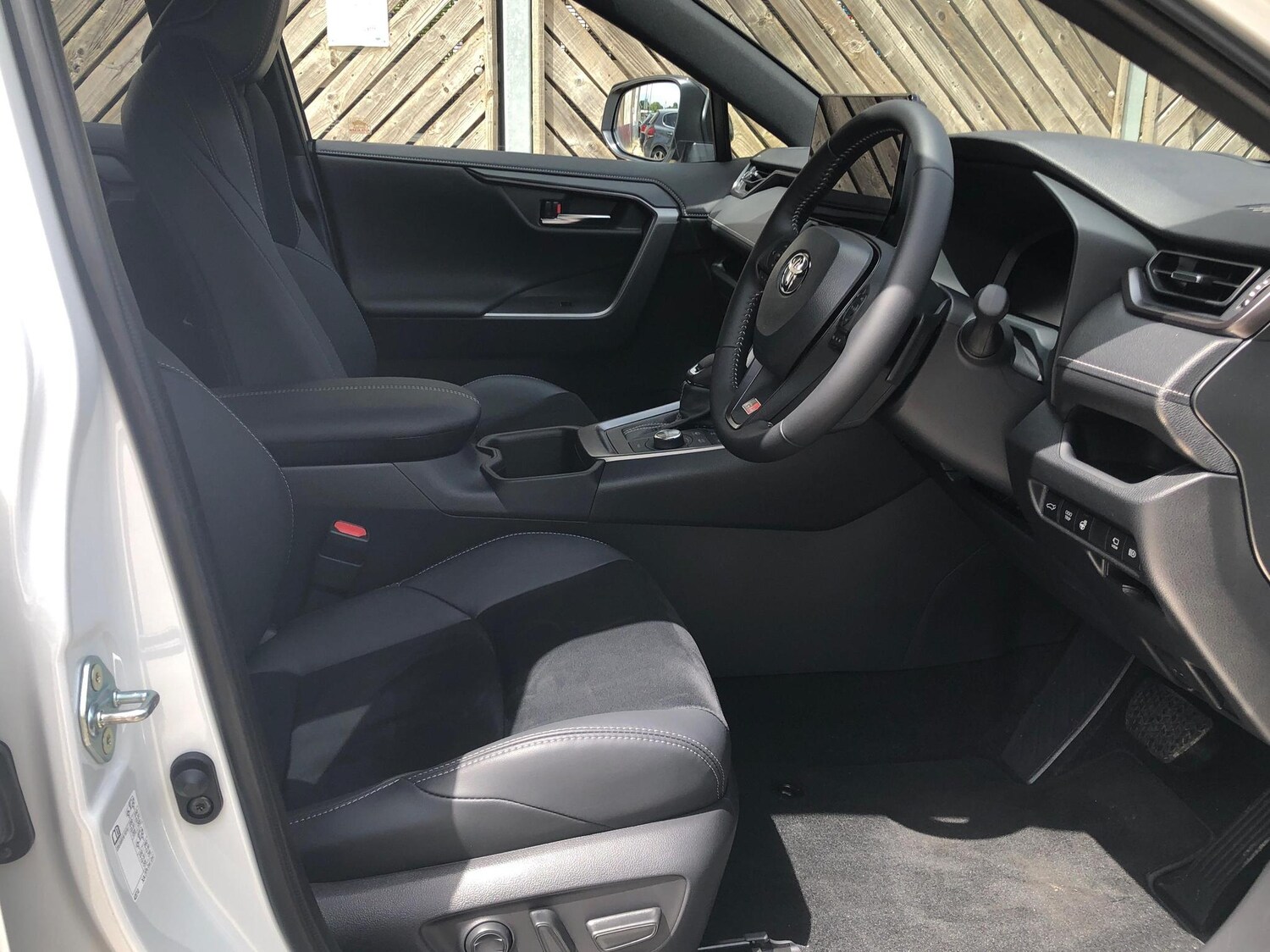 Used Toyota RAV4 2025 for sale - 77052428: Photo 16