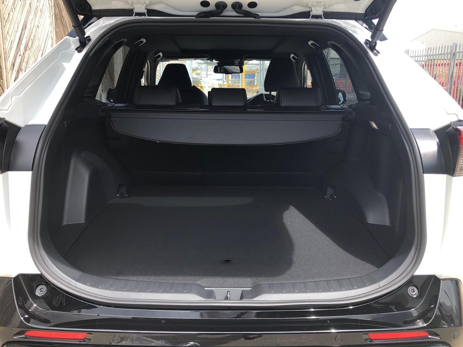 Used Toyota RAV4 2025 for sale - 77052428: Photo 9