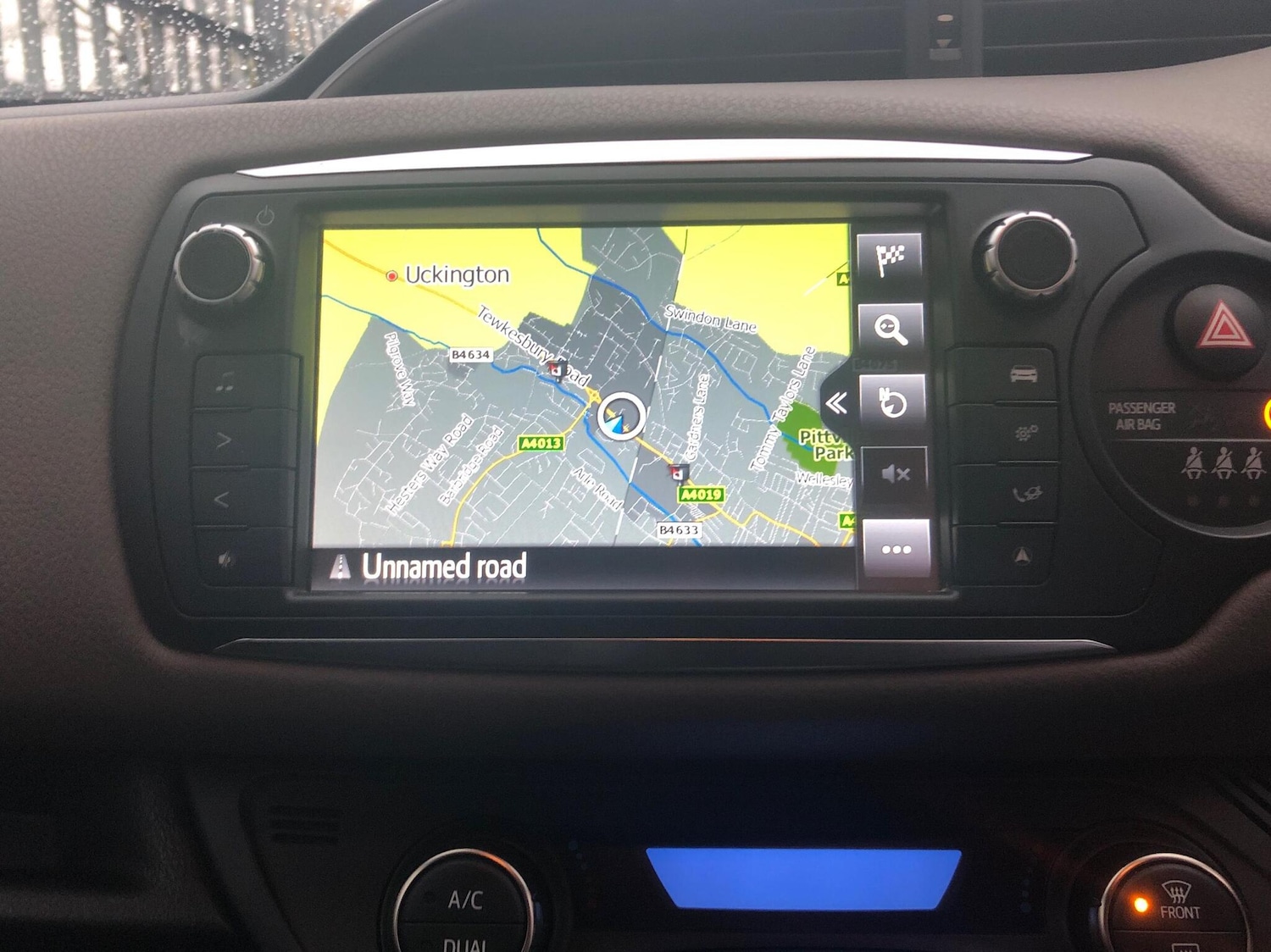 Used Toyota Yaris 2017 for sale - 76716689: Photo 14