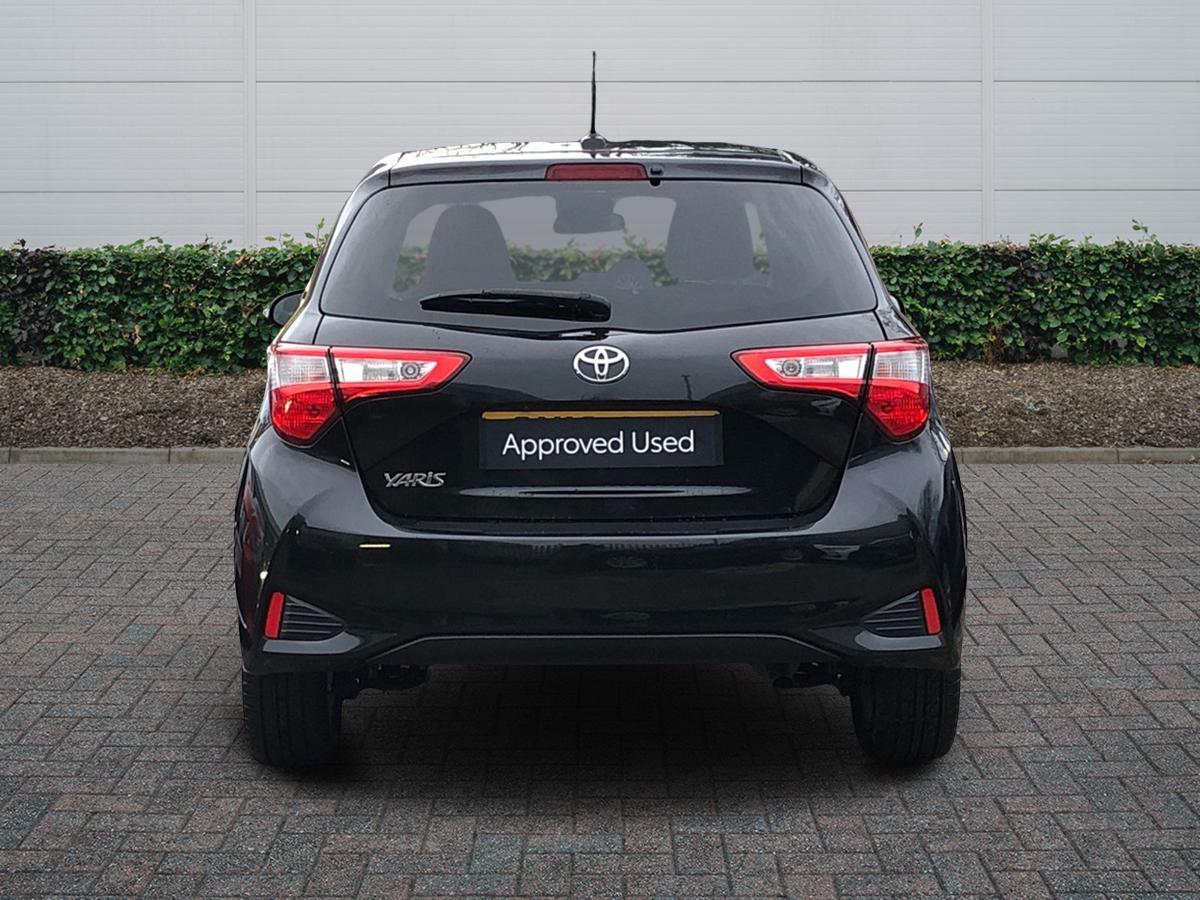 Used Toyota Yaris 2019 for sale - 76888245: Photo 4