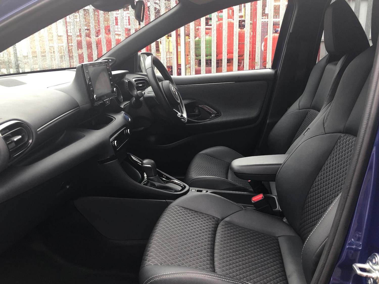 Used Toyota Yaris 2022 for sale - 76168396: Photo 12