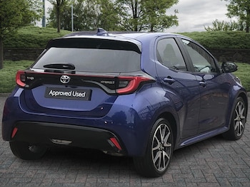Used Toyota Yaris 2022 for sale - 76168396: Photo 2
