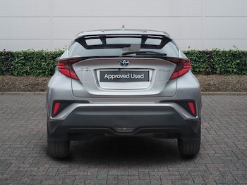 Used Toyota C-HR 2021 for sale - 79338691: Photo