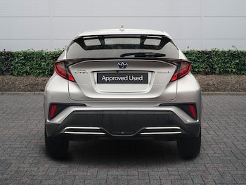 Used Toyota C-HR 2023 for sale - 76800307: Photo