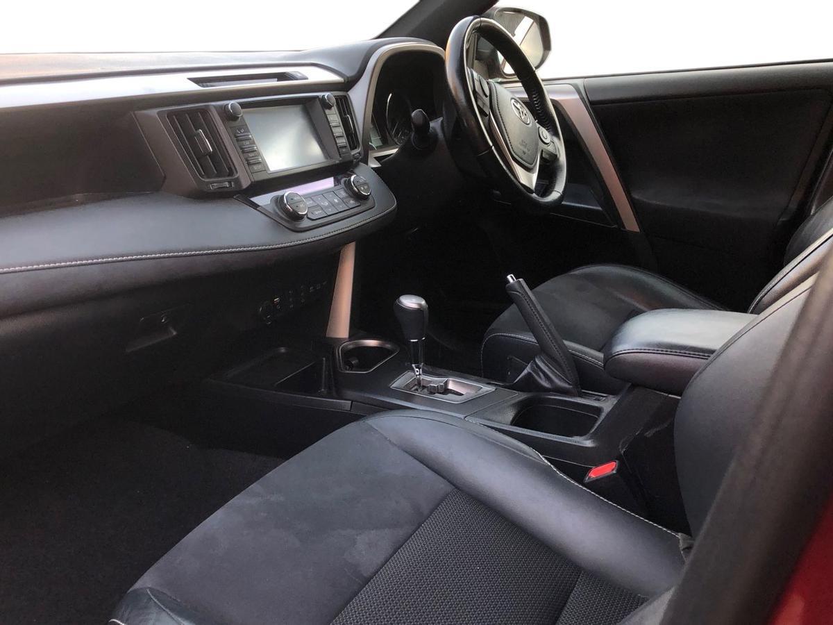 Used Toyota RAV4 2017 for sale - 76716788: Photo 7