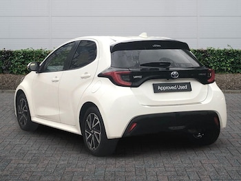 Used Toyota Yaris 2023 for sale - 77941592: Photo