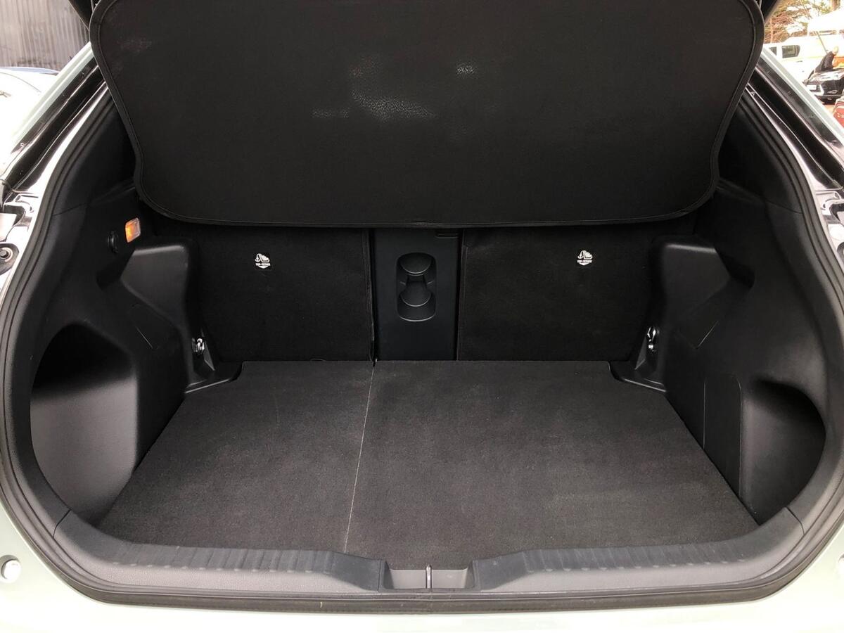 Used Toyota Yaris Cross 2024 for sale - 77926901: Photo 10