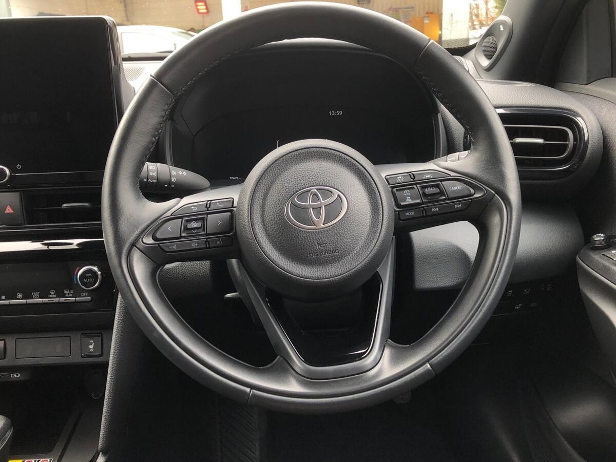 Used Toyota Yaris Cross 2024 for sale - 77926901: Photo 14