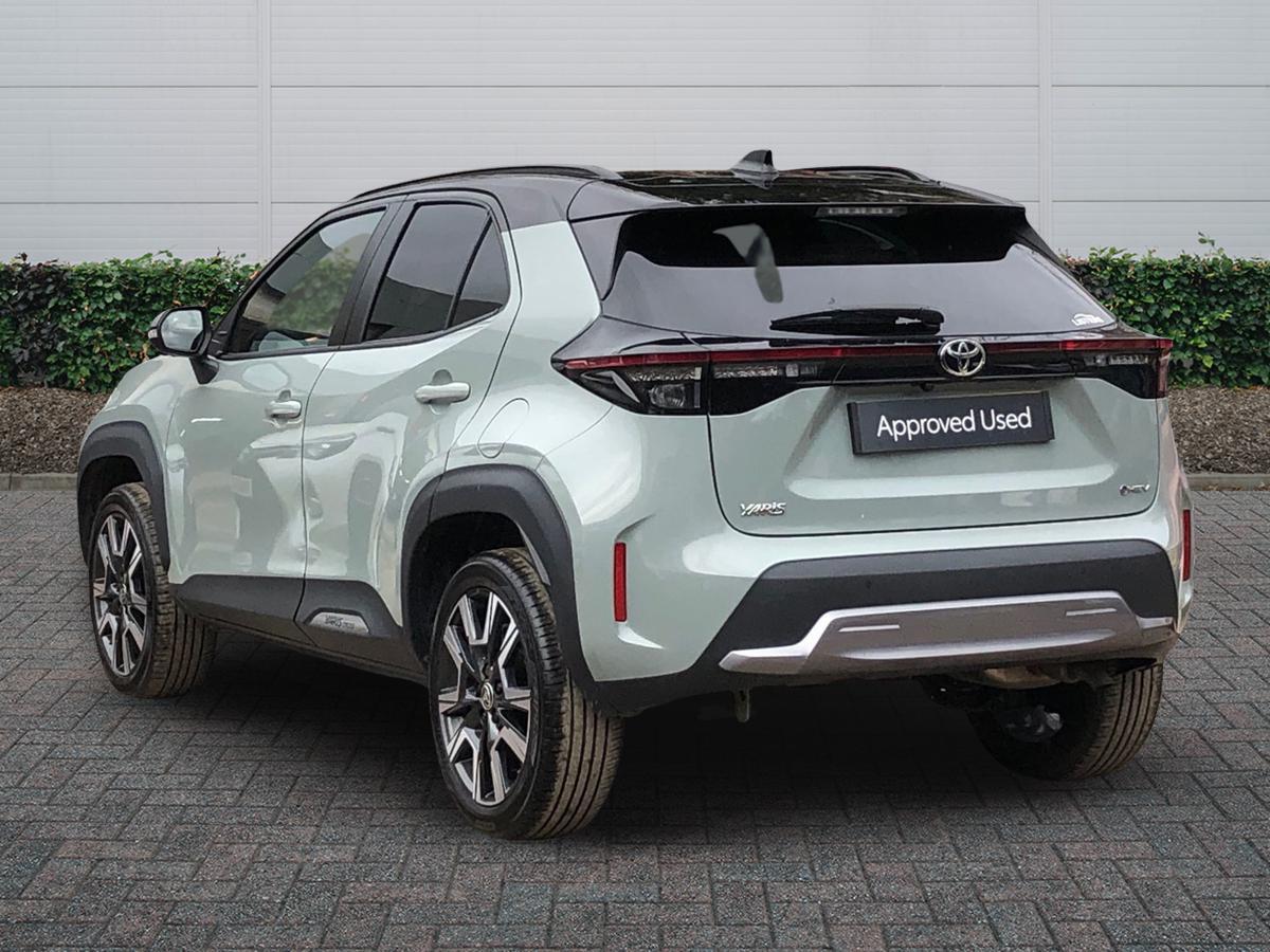 Used Toyota Yaris Cross 2024 for sale - 77926901: Photo 2