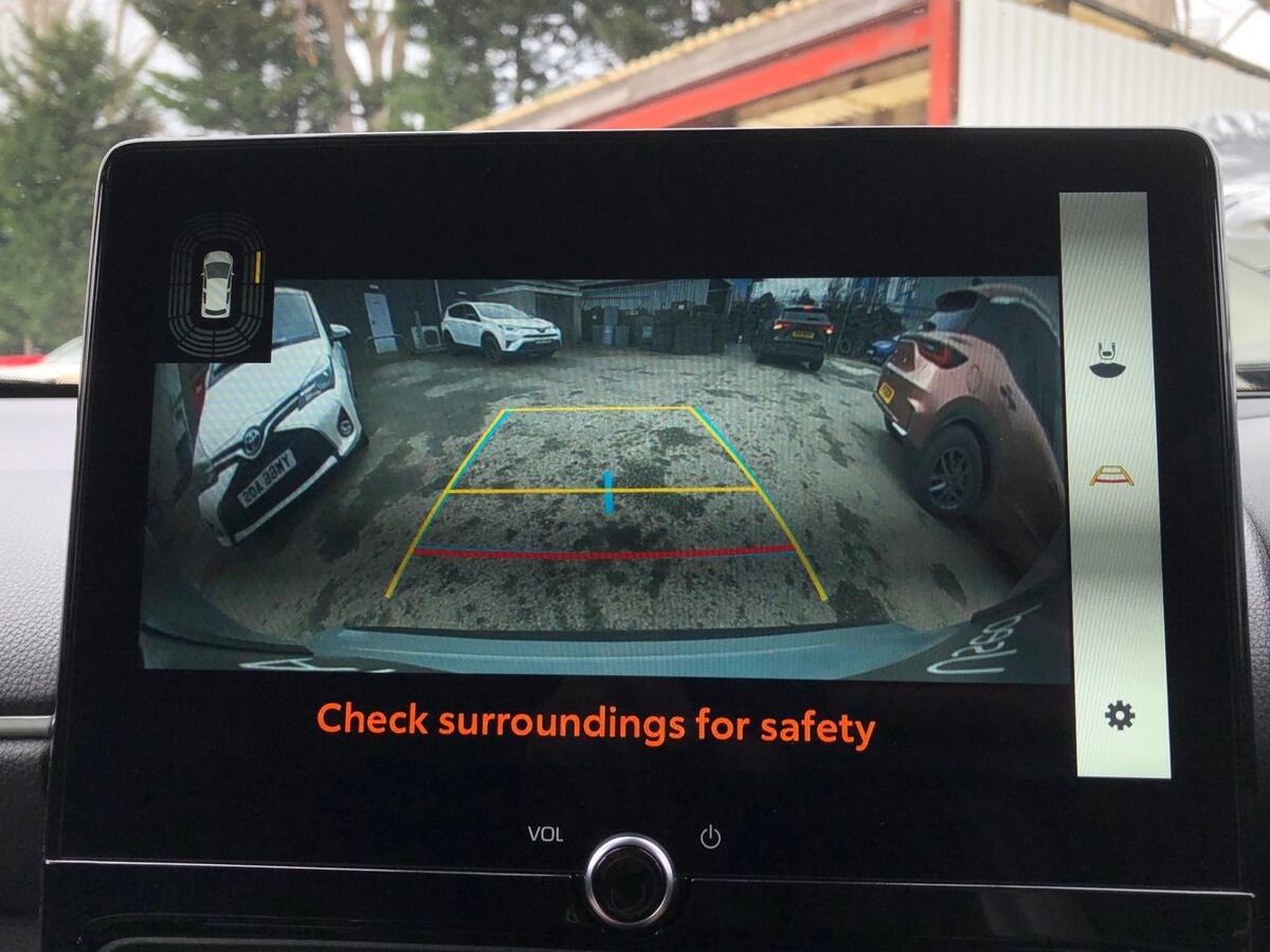 Used Toyota Yaris Cross 2024 for sale - 77926901: Photo 20