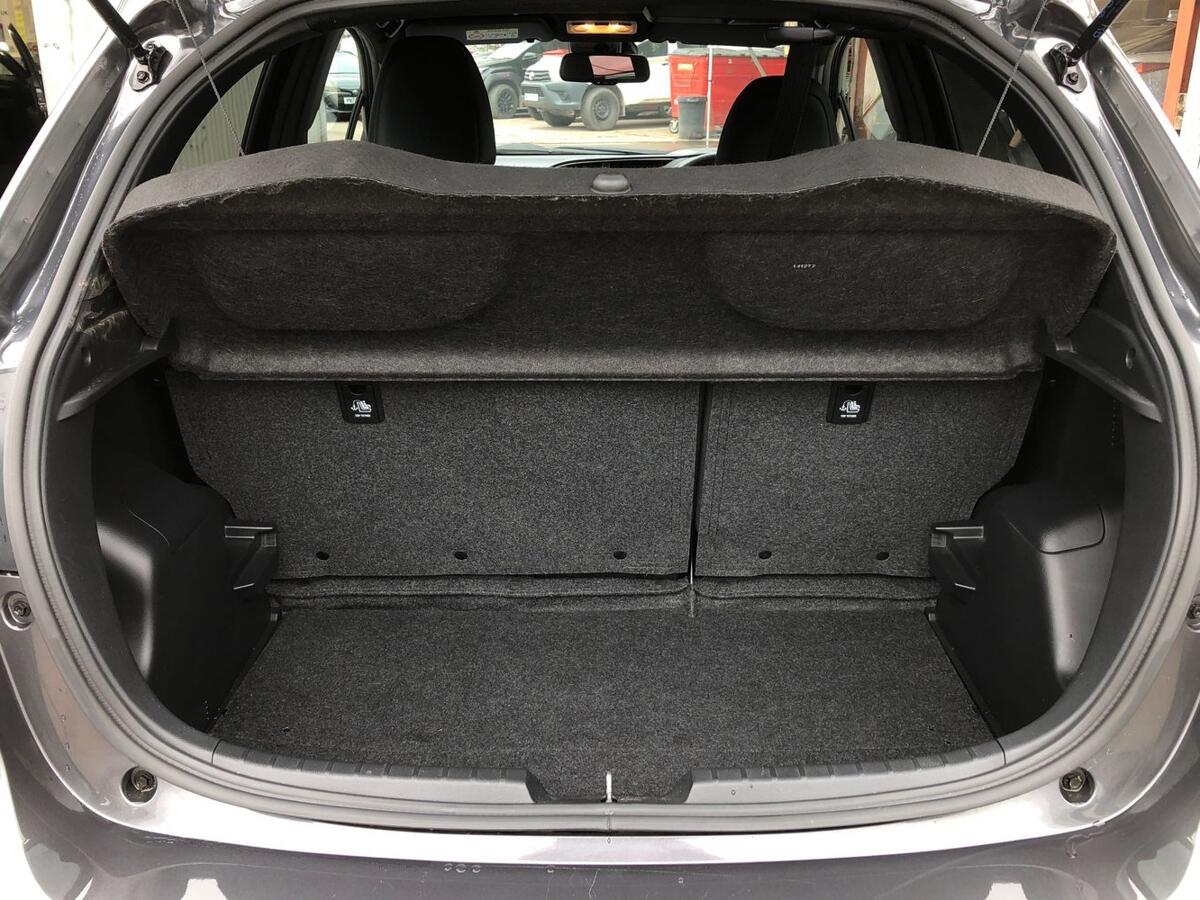 Used Toyota Yaris 2018 for sale - 78117265: Photo 17