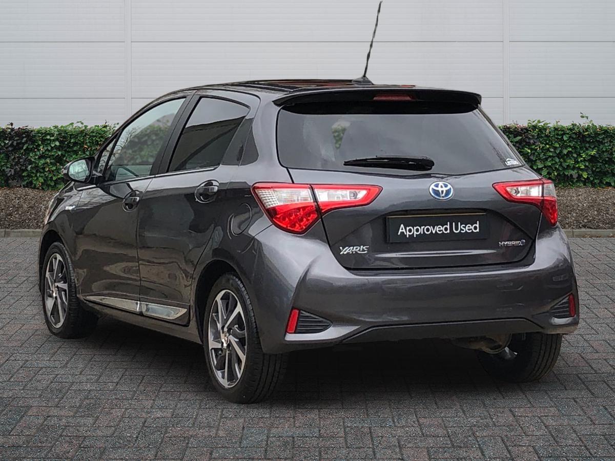 Used Toyota Yaris 2018 for sale - 78117265: Photo 2