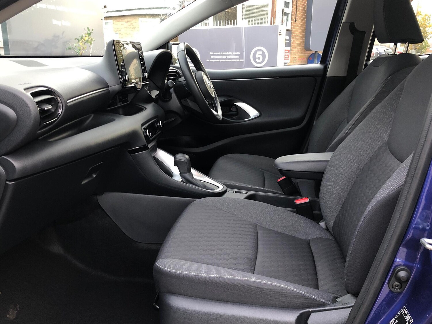 Used Toyota Yaris 2022 for sale - 76551810: Photo 10