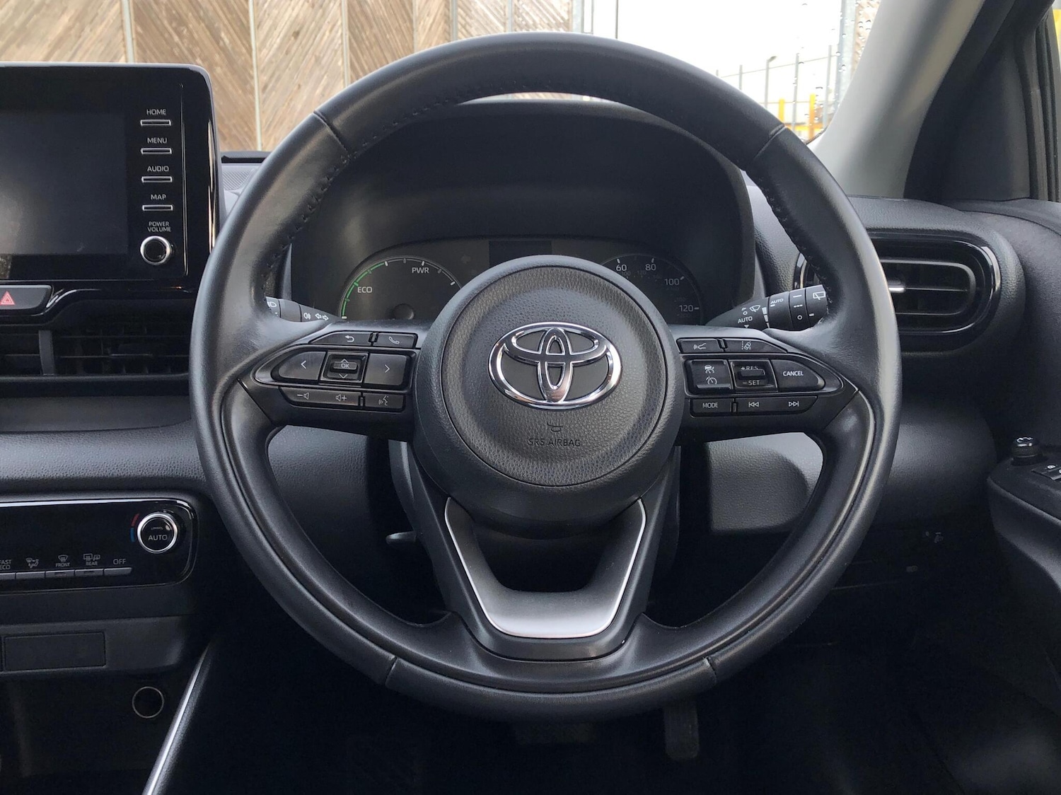 Used Toyota Yaris 2022 for sale - 76551810: Photo 8